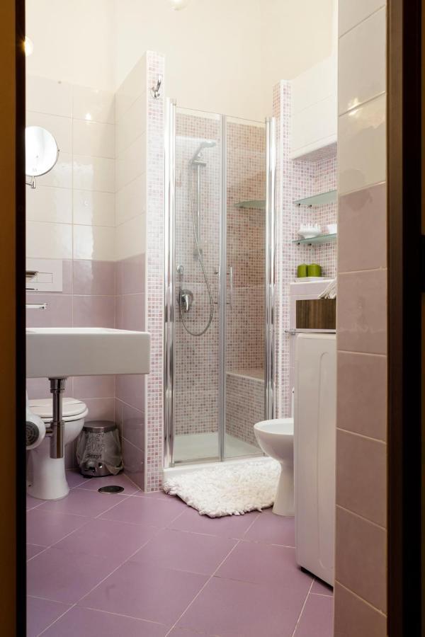Vicky'S Luxury Guesthouse Наполи Екстериор снимка